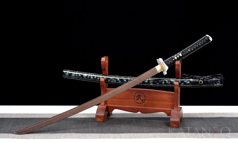 katana with wood blade