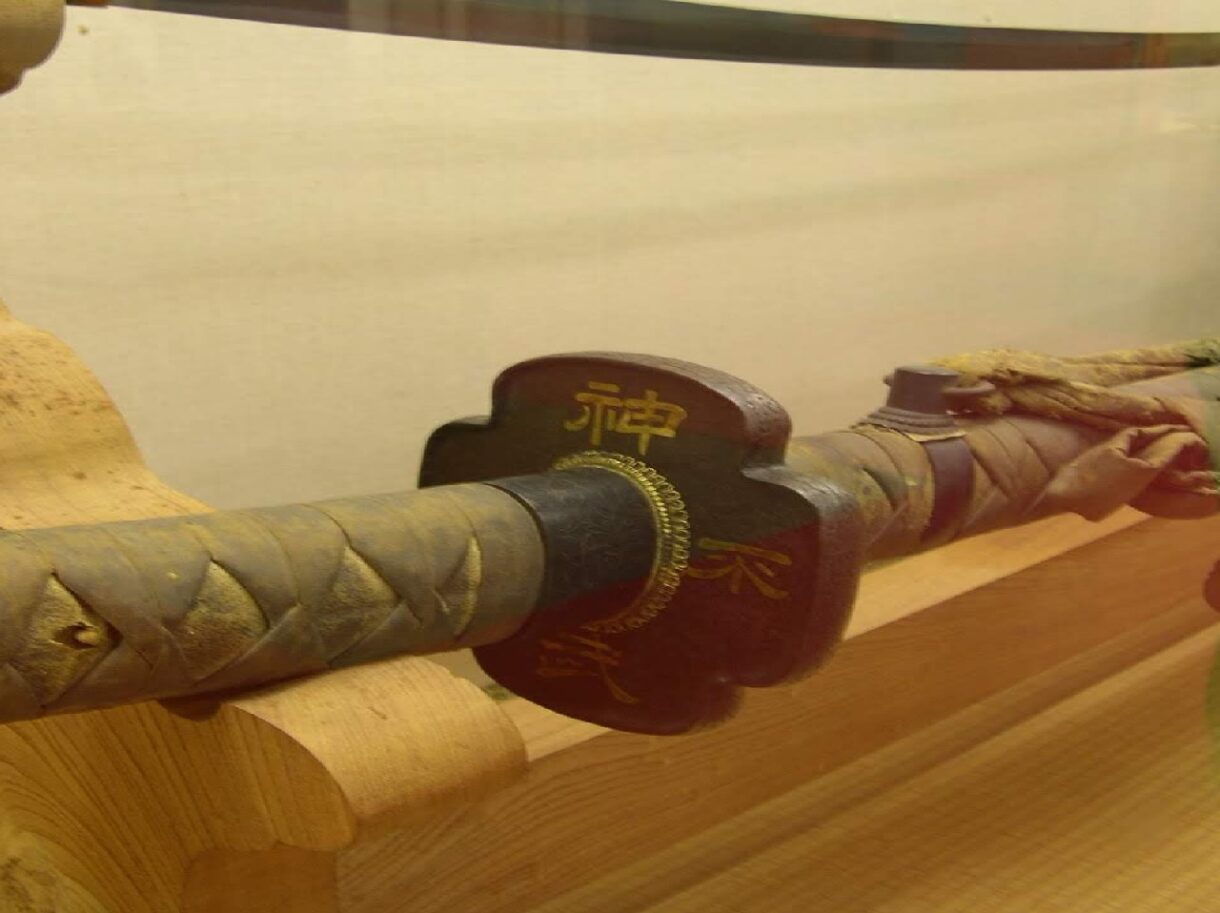 What Is the Longest and Largest Sword in the World? - KATANZO